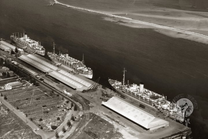 Passenger Ships at Outer Harbor, Adelaide, 1950s